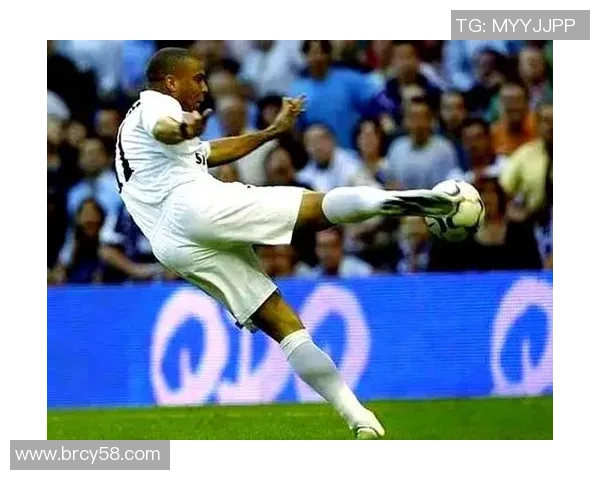 足球明星脚法技巧全解析从传球到射门的完美演绎